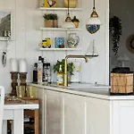 Vakantiehuis Peaceful Nostalgic With A View