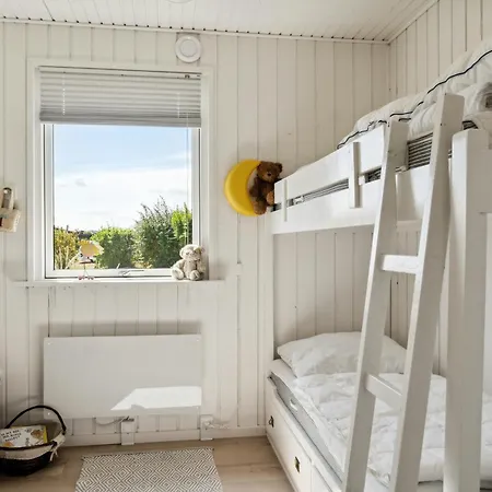 Peaceful Nostalgic With A View Semesterbostad Ebberup