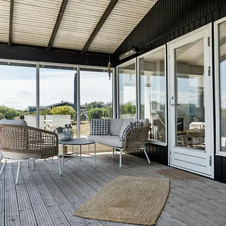 Semesterbostad Peaceful Nostalgic With A View