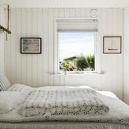 Peaceful Nostalgic With A View Semesterbostad