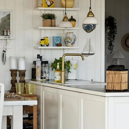 Semesterbostad Peaceful Nostalgic With A View